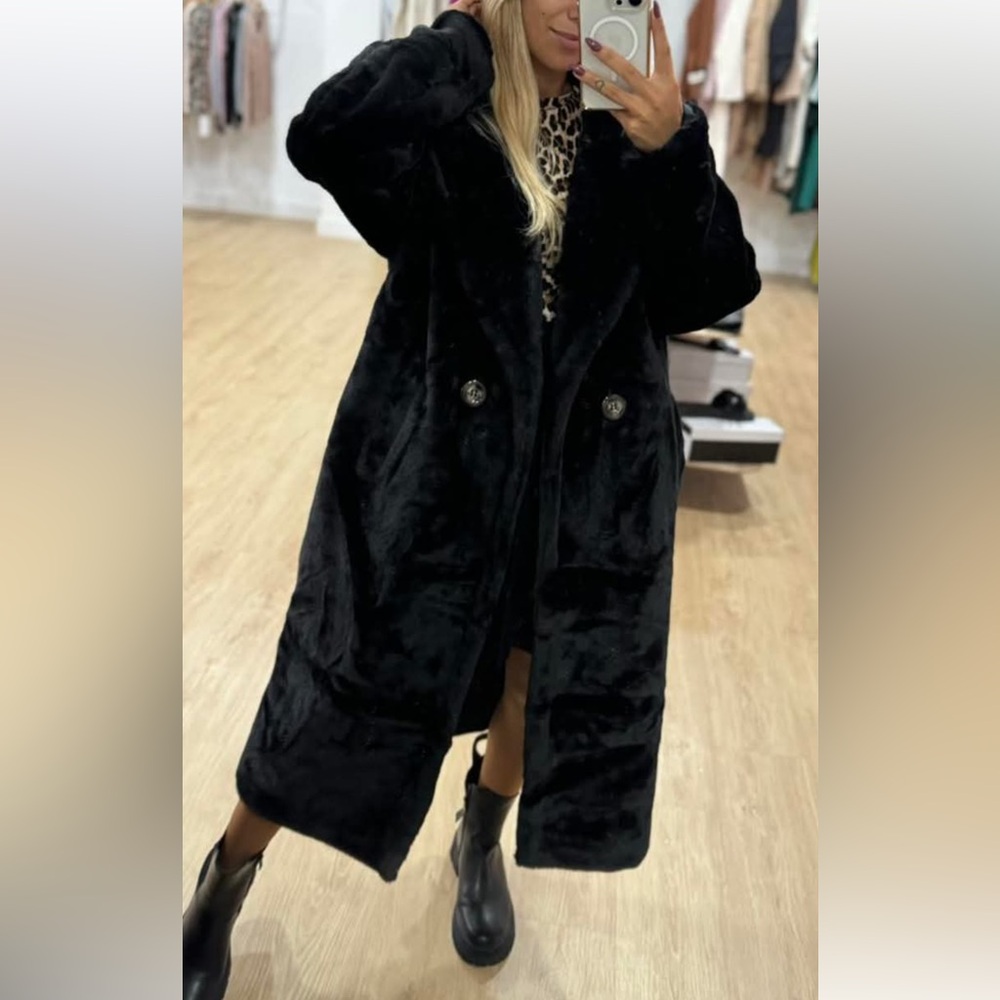 ShopEvelynne Black Fur Jacket